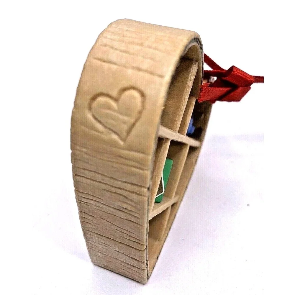 Hallmark 1986 LOVING MEMORIES ORNAMENT Heart Shaped‎ Shadow Box